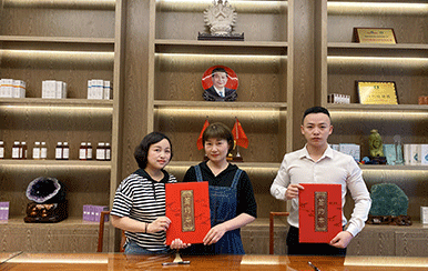 恭喜江西省萍鄉(xiāng)市李女士、顏女士成功簽約翌芙萊！